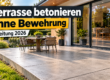 Betonterrasse ohne Stahlbewehrung an einem modernen Einfamilienhaus – Anleitung 2026